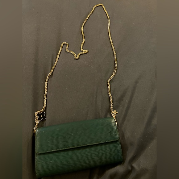 Louis Vuitton womens bifold green Epi leather Sarah wallet - Picture 14 of 14